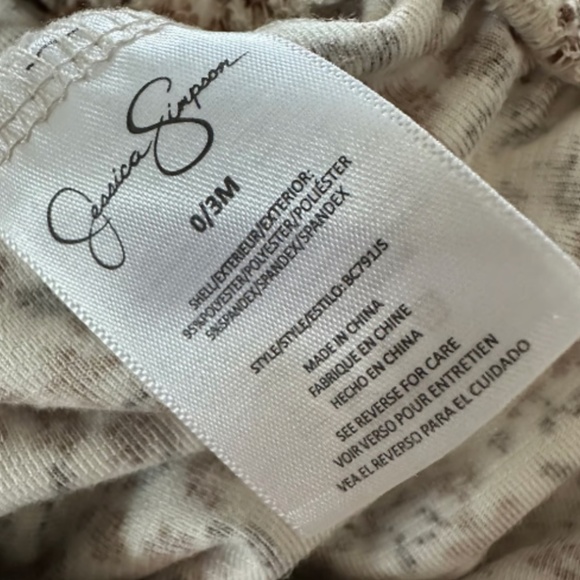 Bundle 0-3 month girls sweat suit sets - Picture 4 of 4